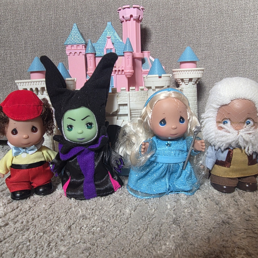 Disney Precious Moments Set